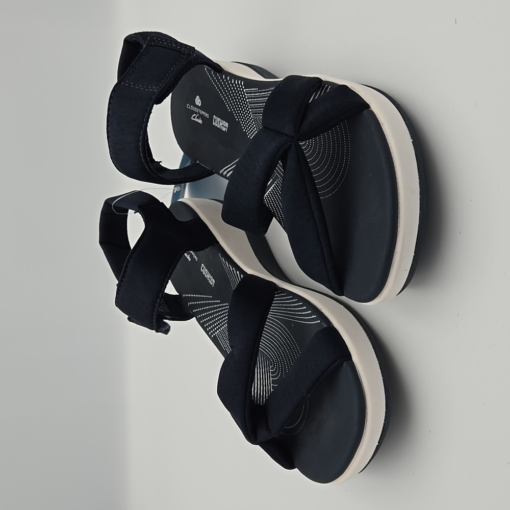 Clarks Cloudsteppers Arla Gracie Navy and White Women's Sandals‎, Marine, Sz 6.5